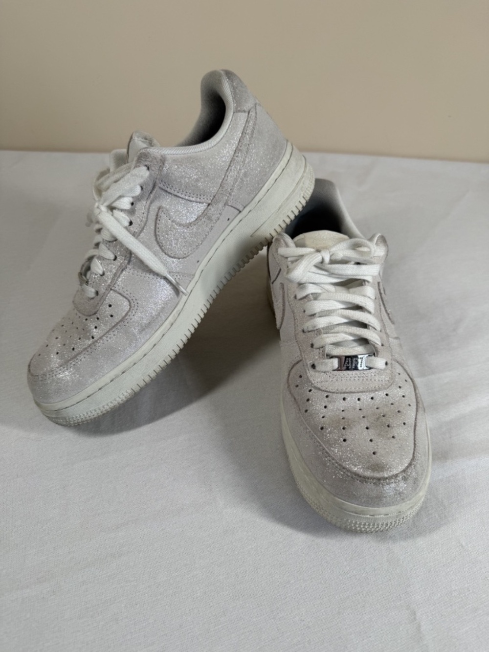 Share Nike Air Force 1 Suede Athletic Shoes Size 10 - Gray Sparkle